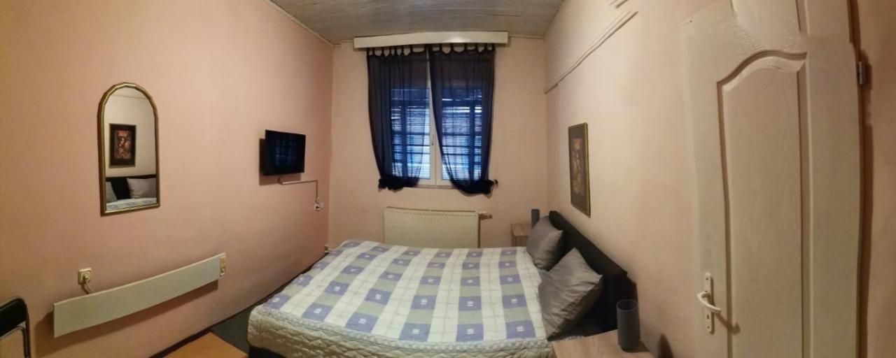Krin Apartman 苏博蒂察 外观 照片